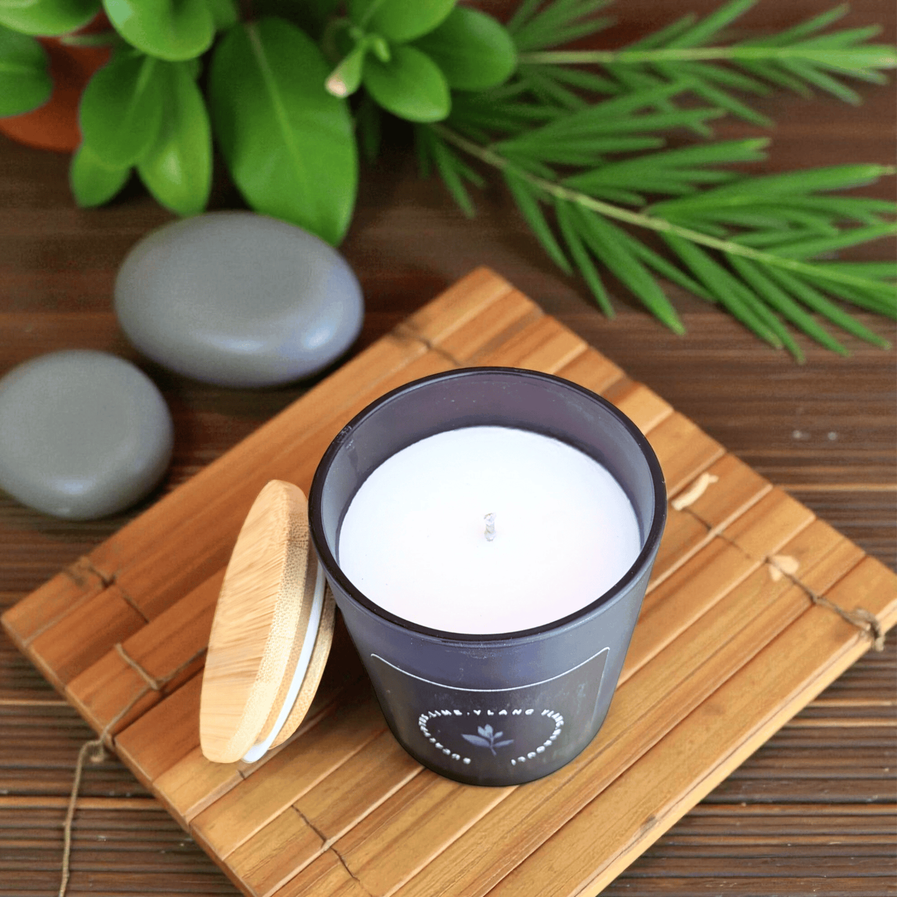 The Ethical Leaf Discover the calming atmosphere of our Essential Oil-infused Ocean Candle. Expertly crafted with natural scents of Eucalyptus, Ylang Ylang, Lime, and Niaouli, this invigorating aroma evokes the sensation of a serene beach walk. The Ocean Candle