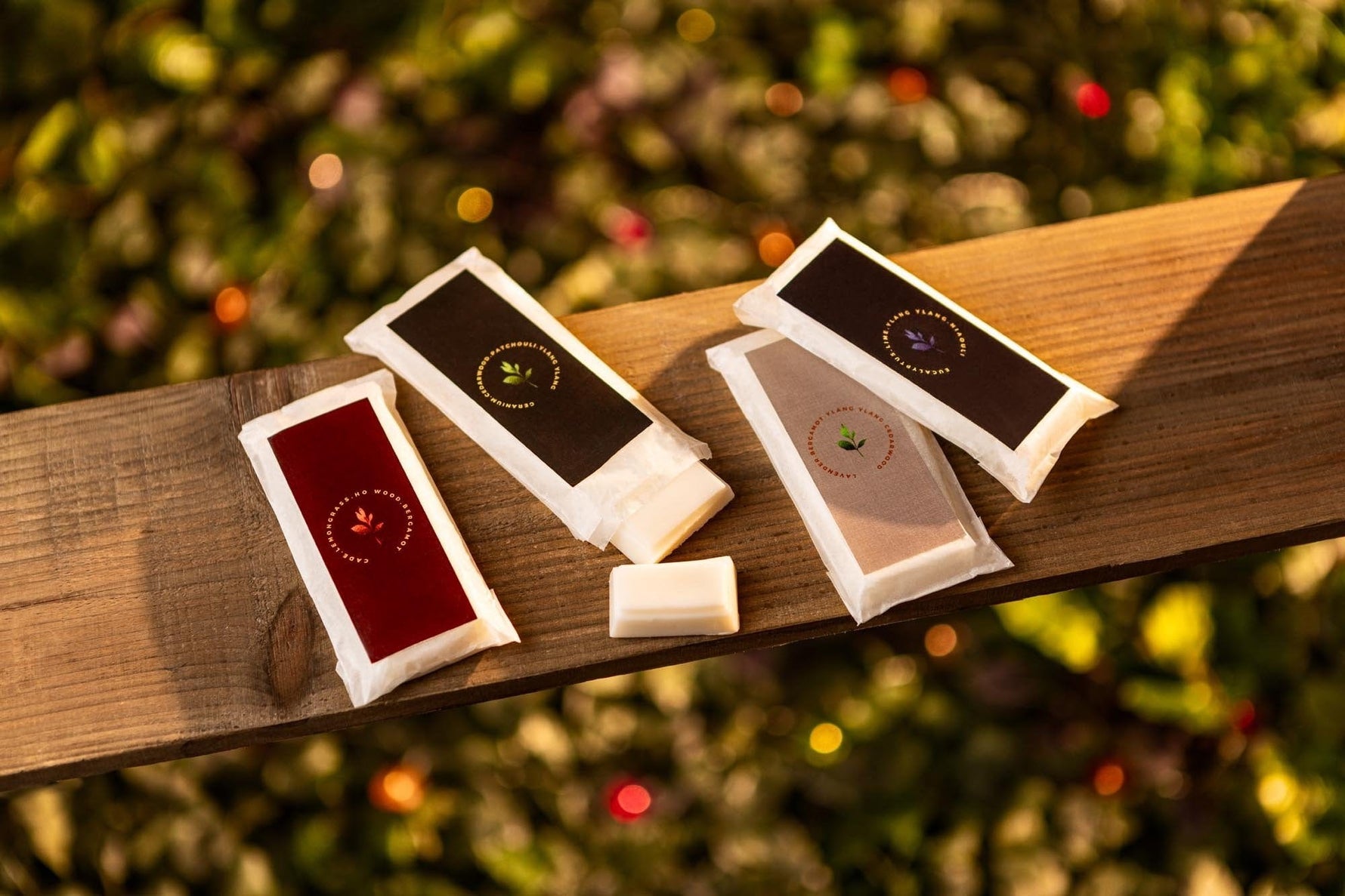 The Ethical Leaf Experience the perfect home fragrance with our Wax Melt Gift Kit Box - Small. Ideal for gifting or personal use. Shop now for a delightful sensory experience! Premium Wax Melt Gift Kit Box - Small