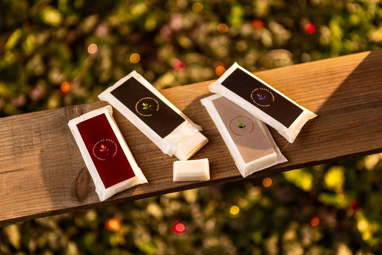 The Ethical Leaf Experience the soothing ambiance of our Essential Oil infused Wax Melt Snap Bars Small. Perfect for creating a relaxing environment at home, office space or in your office. Shop now for premium quality wax melts! Premium Wax Melt Snap Bars - Small