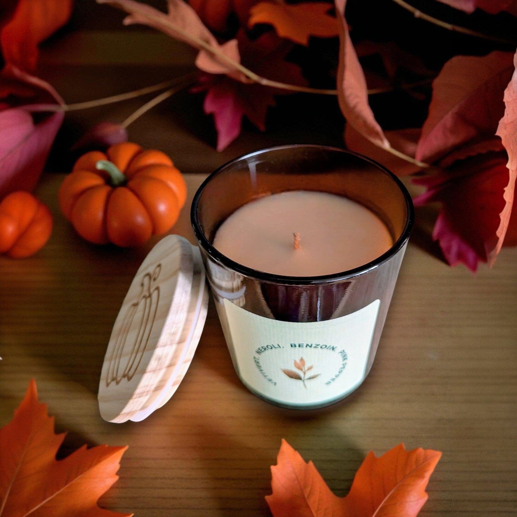 The Ethical Leaf Experience the soothing ambience of our Essential Oil infused Air Candle. Naturally Scented with Lavender, Cedarwood, Ylang Ylang and Bergamot. Create the prefect setting for entertaining your guests this summer. The Autumn Dew Candle